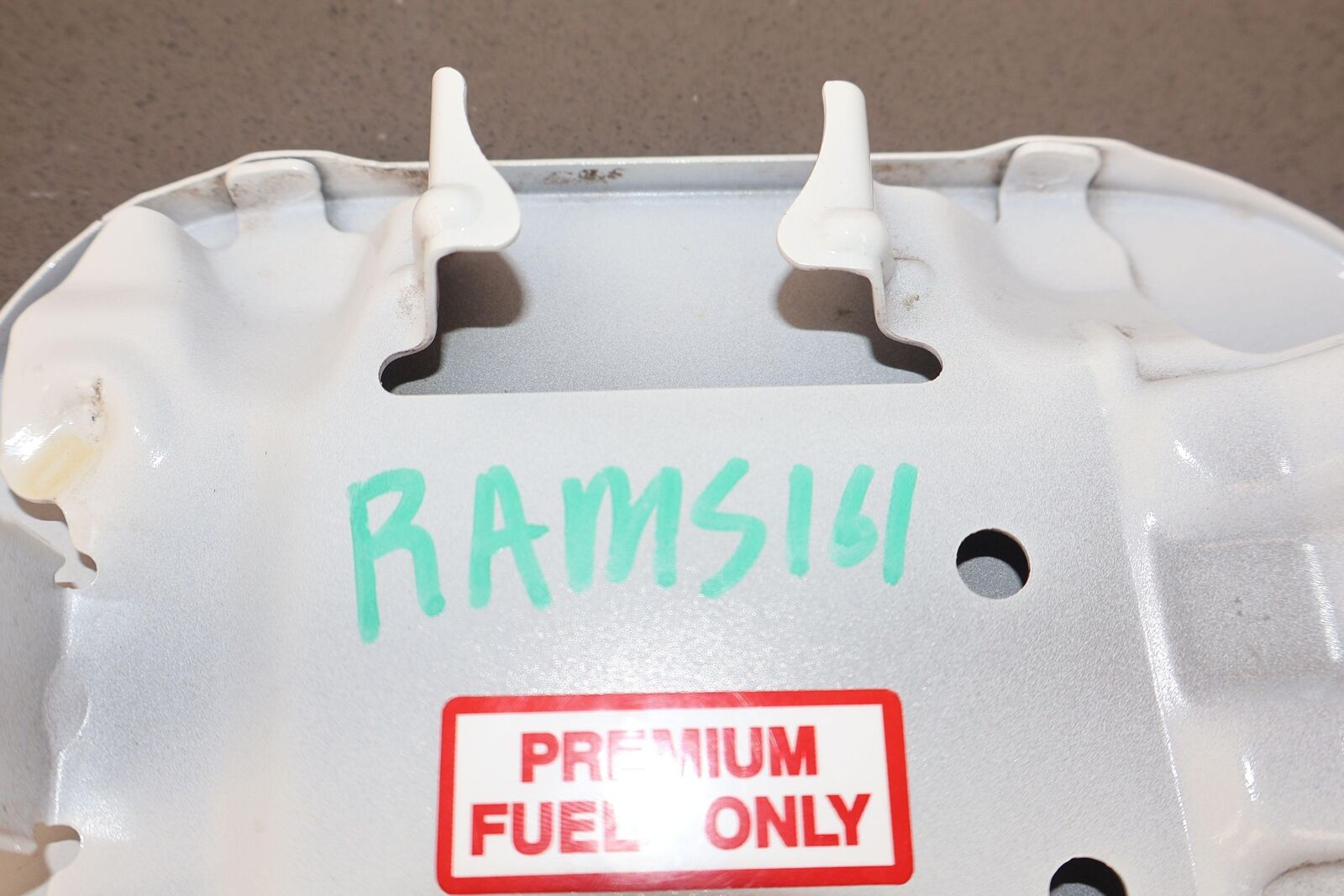 08-15 Mitsubishi Lancer Evolution X Evo X Fuel Gas Door Lid