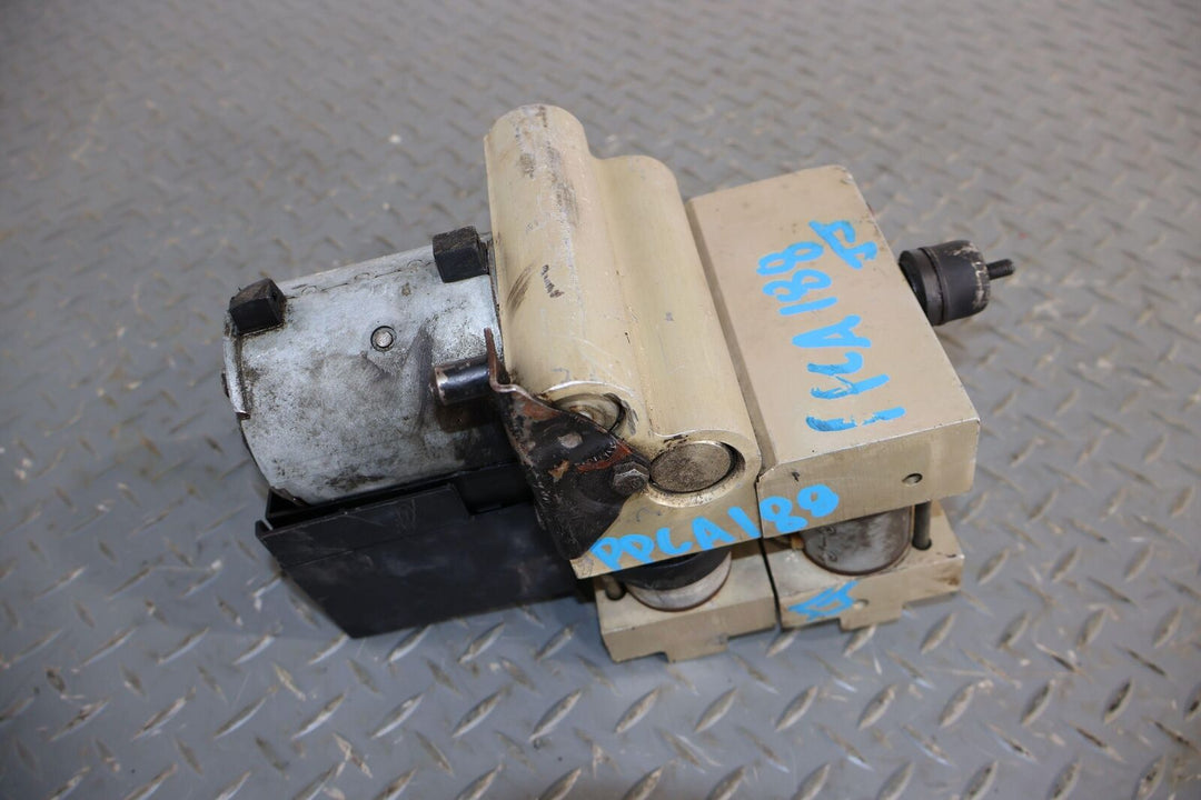 1993 Cadillac Allante ABS Anti-Lock Brake Pump Module (0265211003)