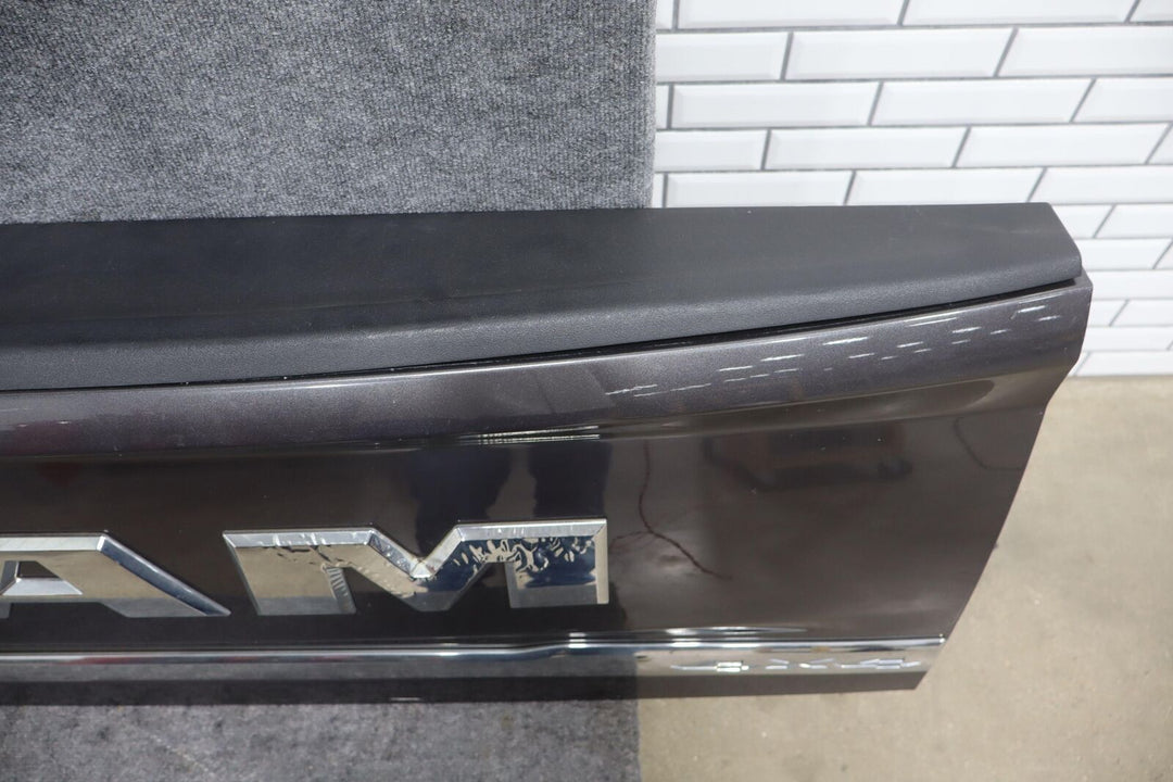 09-18 Ram 1500/2500/3500 Limited Tailgate with Camera (Granite Crystal PAU)