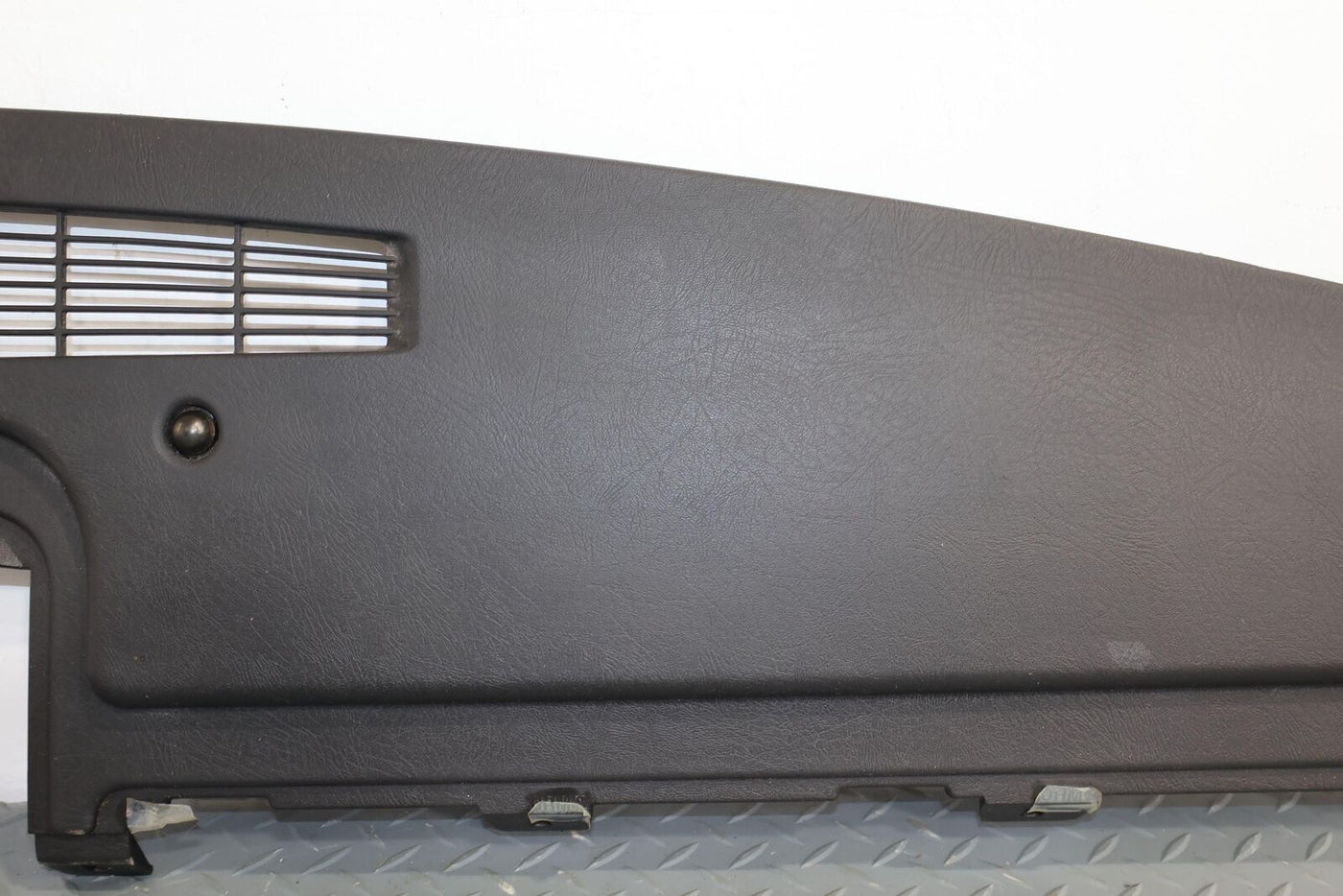 03-07 Hummer H2 OEM Upper Dash Cover Pad (Ebony 48I) See Description