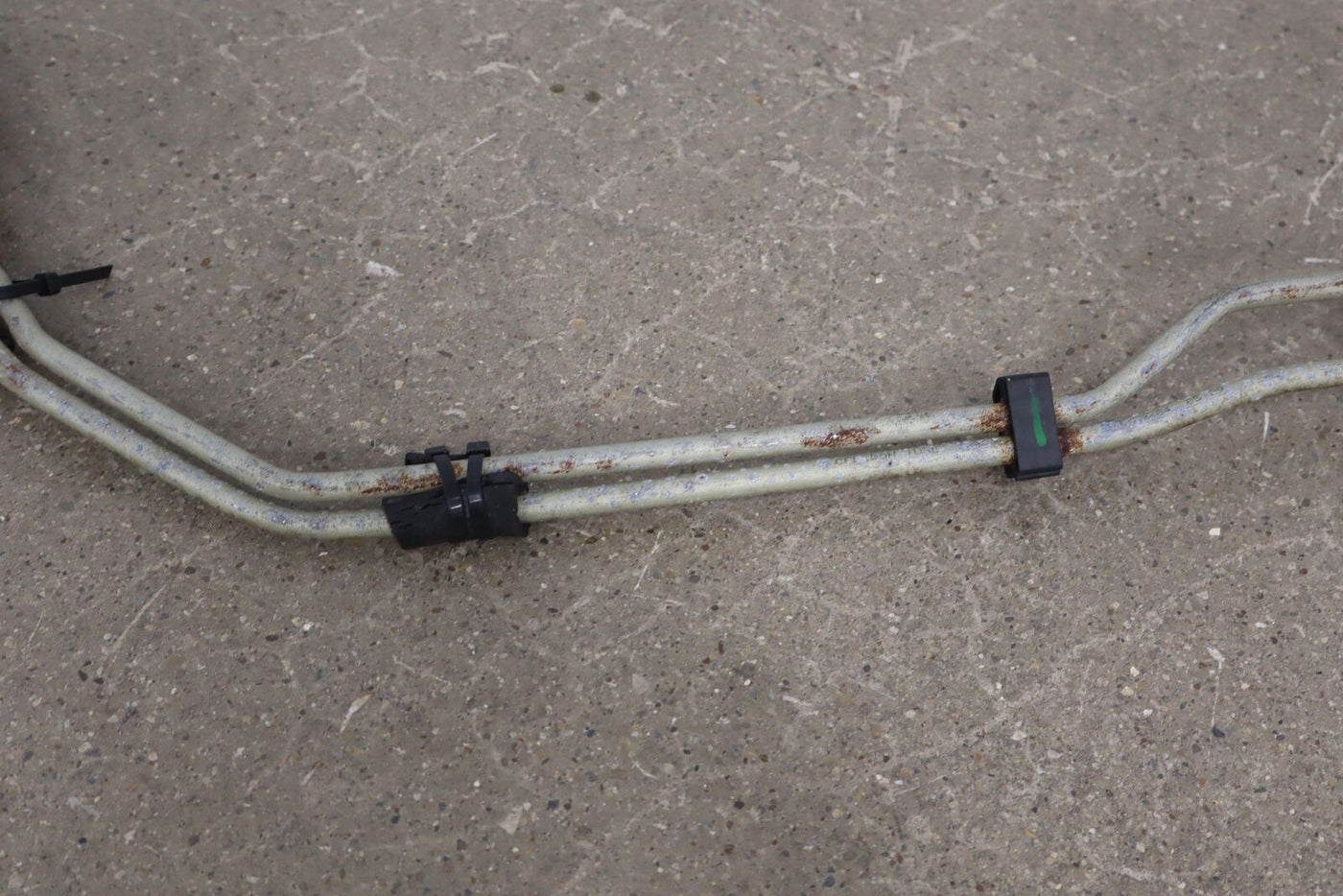 04-07 Hummer H2 Fuel Feed/Retunr Lines (Tank to Transmission Area) OEM