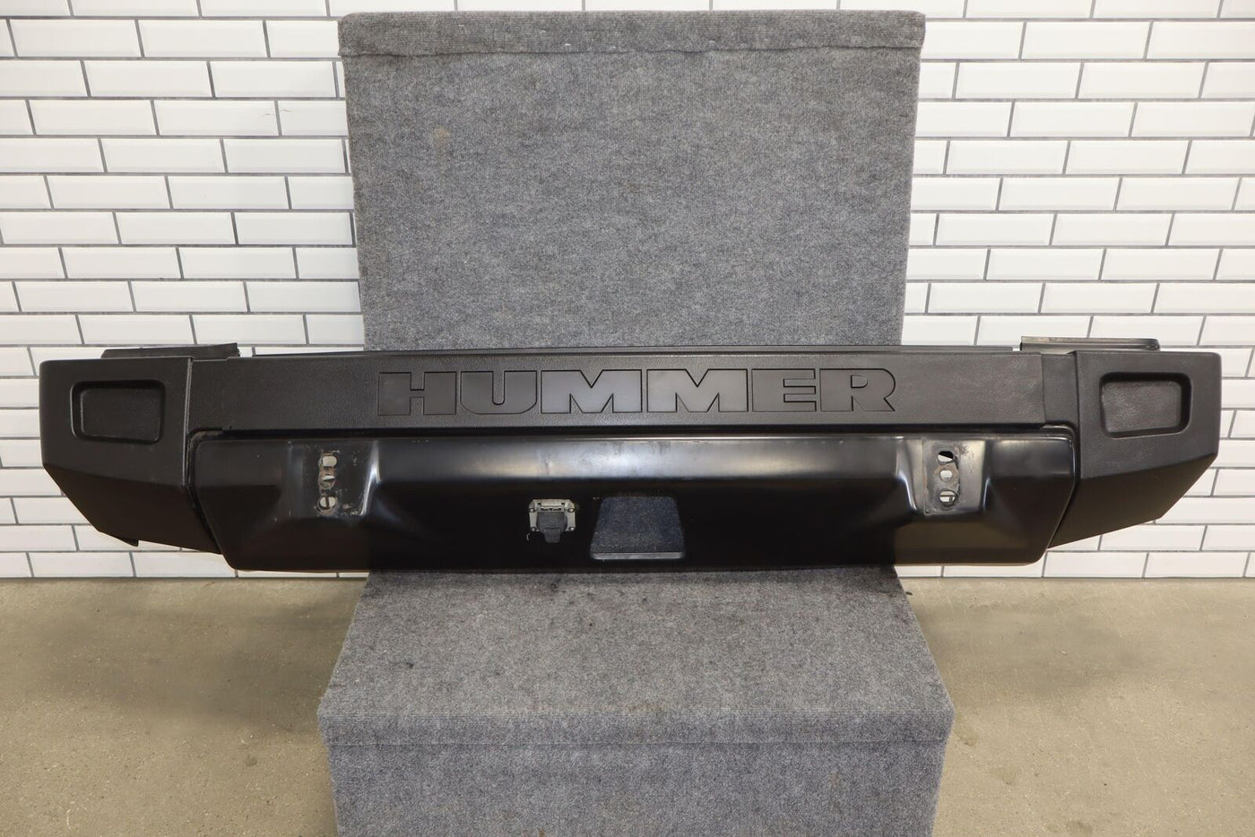 03-05 Hummer H2 OEM Rear Bumper Bar / End Caps (Textured Black) See Photos