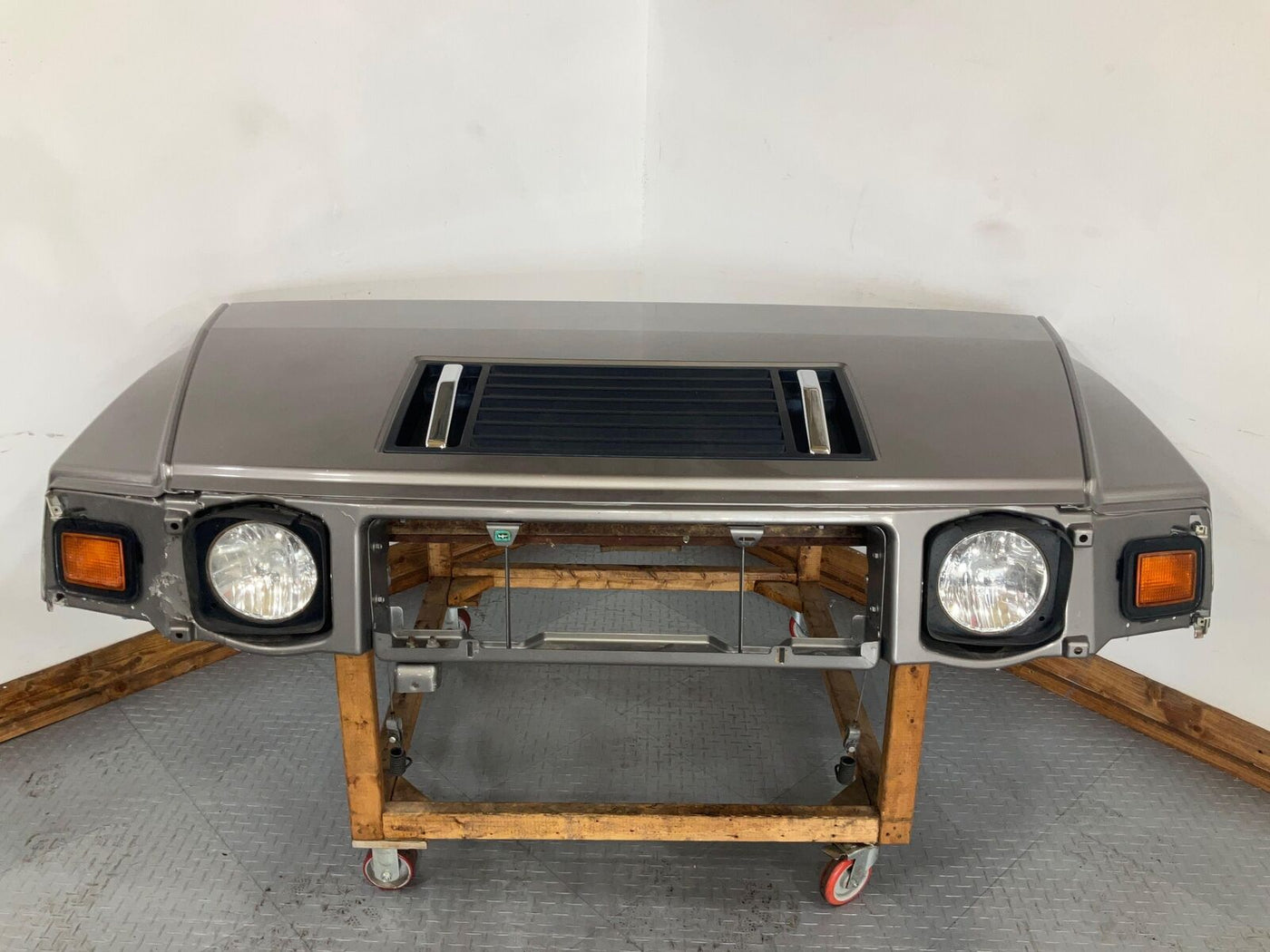 08-09 Hummer H2 OEM Hood W/Lighting&Upper Grille(Graystone Metallic 16u) DAMAGES