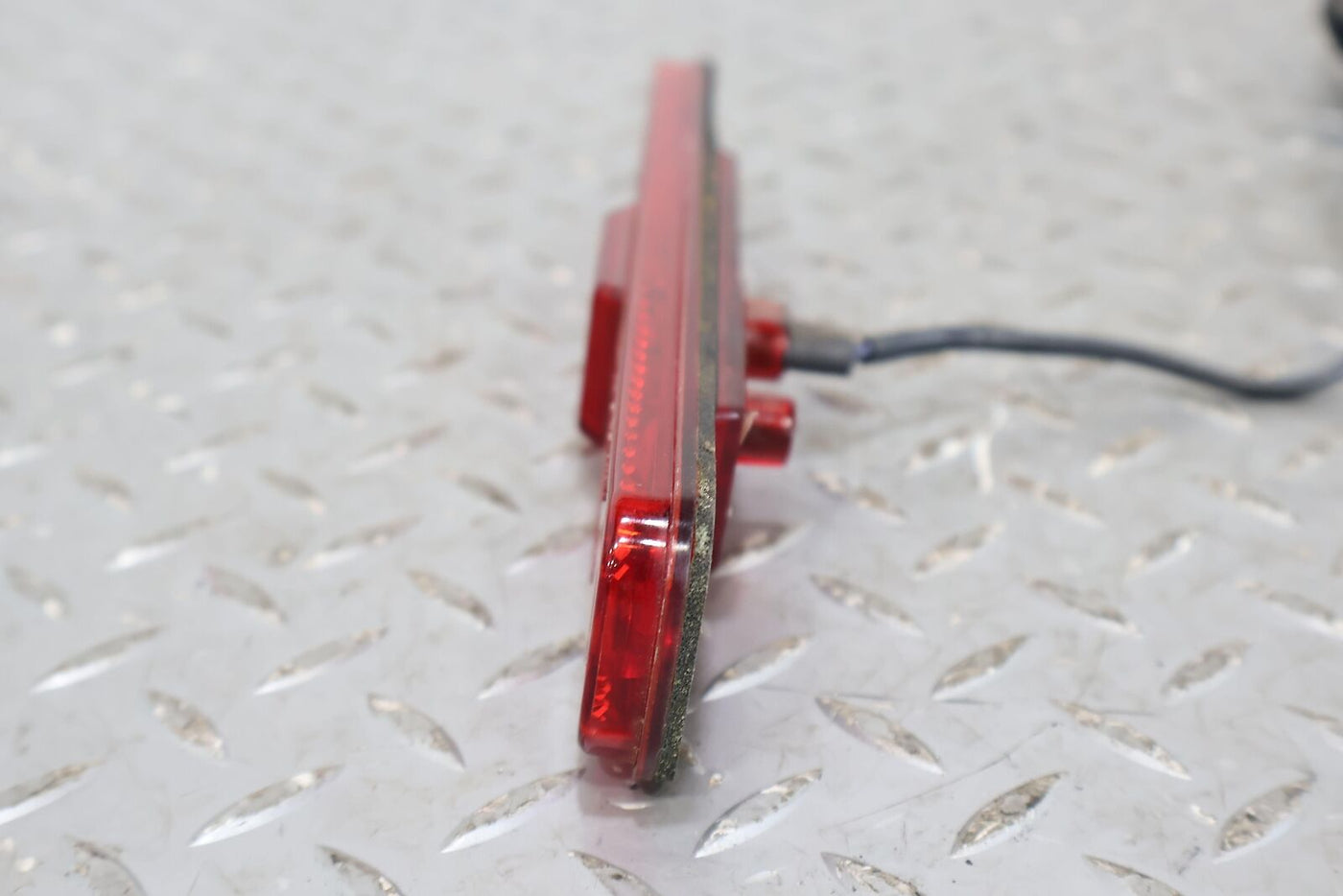 03-09 Hummer H2 OEM Rear LED Side Marker Light (Red) Tested