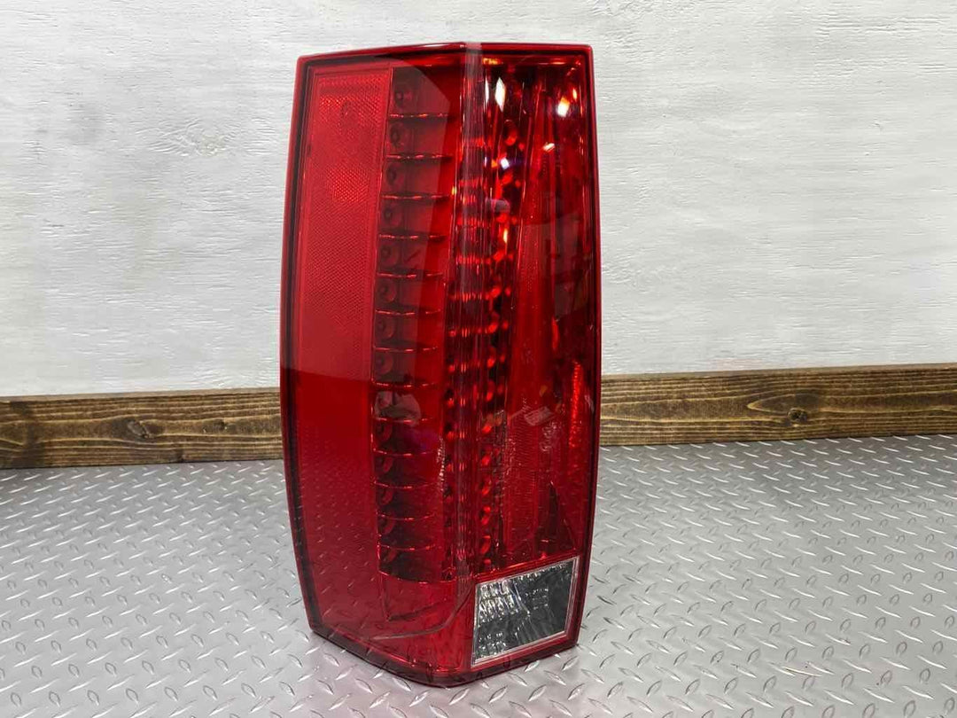 07-14 Cadillac Escalade Left LH Driver OEM Tail Light LED (Tested)