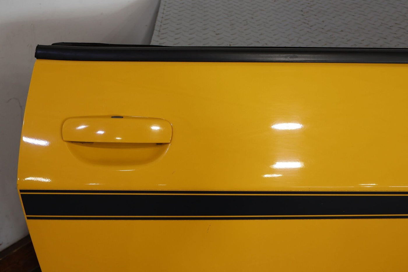 11-14 Dodge Challenger Right RH Door W/ Glass (Stinger Yellow PYV) See Notes