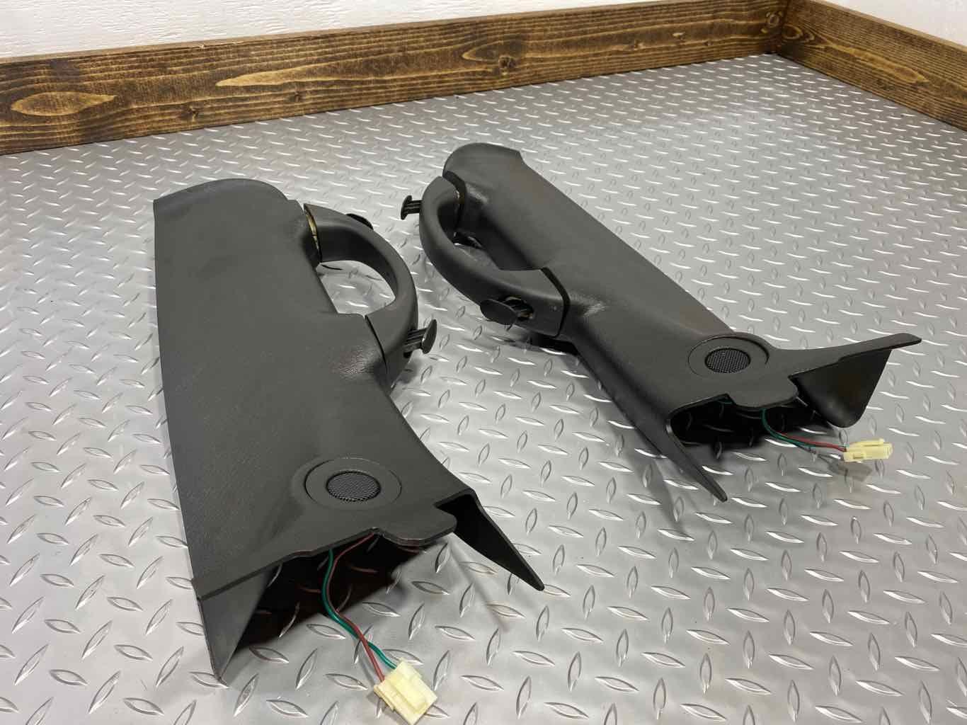 03-07 Hummer H2 Pair LH & RH Interior A-Pillar Trim Panels (Ebony 48i)