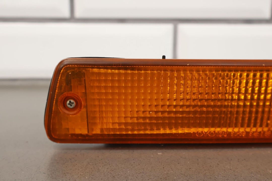 1996-1997 Lexus LX450 Front Left LH Amber Turn Signal Light Lamp (Valance Mount)