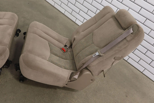 2001-2006 Chevy Tahoe/Yukon Cloth 3rd Row Seat (Neutral) See Photos