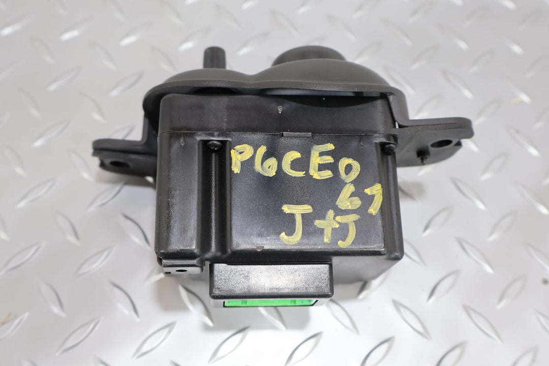 03-06 Chevy SSR Dash Mounted Headlight Switch W/Bezel (VT118910) Tested