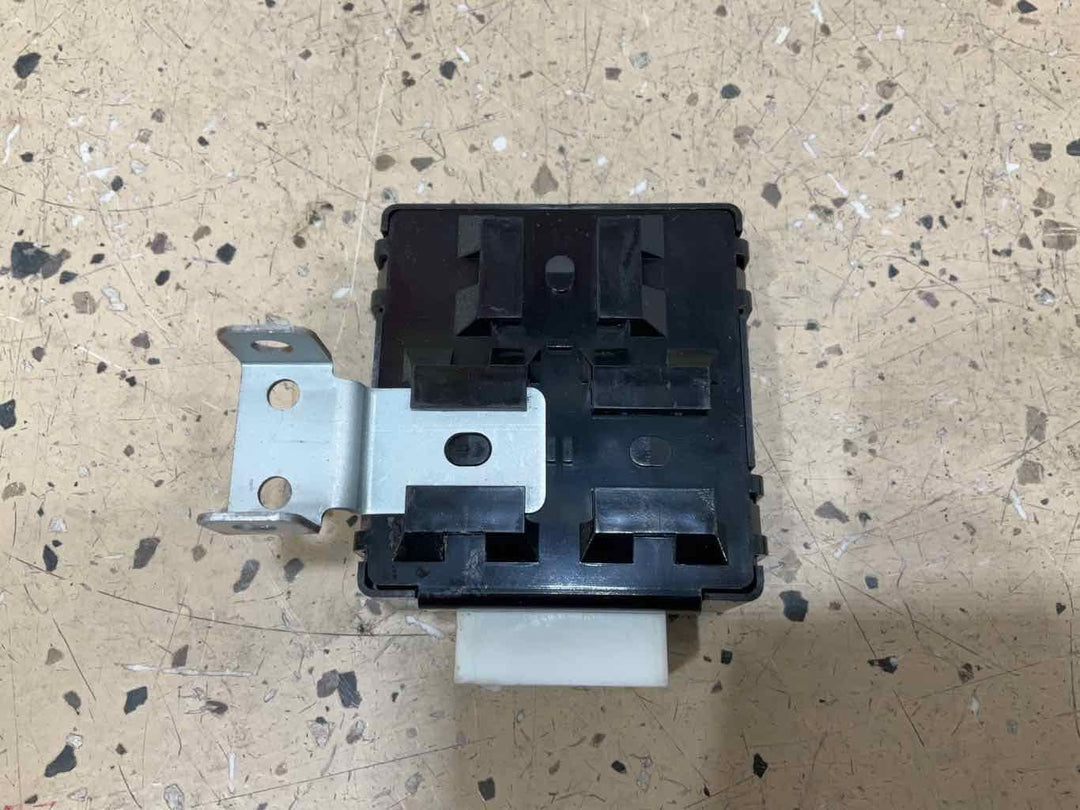 94-97 Toyota Land Cruiser Air Conditioning Control Module (87161-60020) OEM