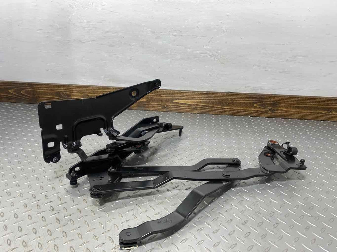 04-09 Cadillac XLR OEM Right RH Trunk Lid Hinges (No Lines No Cylinders)