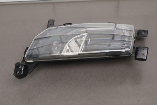 2021-2020 Tesla Model S Passenger Right Fog Light 6005914-00-F