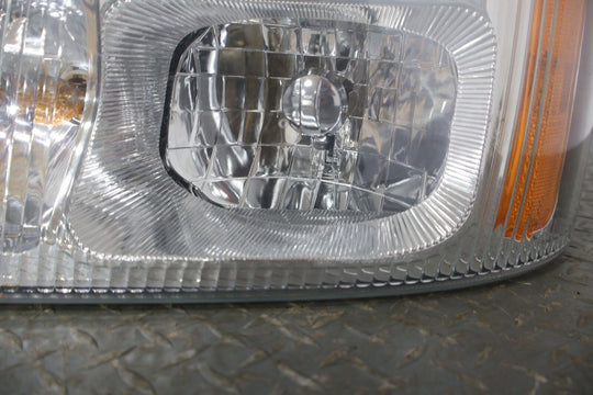 03-06 Cadillac Escalade Left LH OEM HID Headlight Lamp (Tested) 21995477