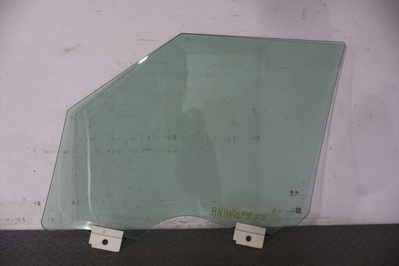 22-24 Rivian RS1 OEM Front Right RH Door Window Glass (Glass Only) See Photos