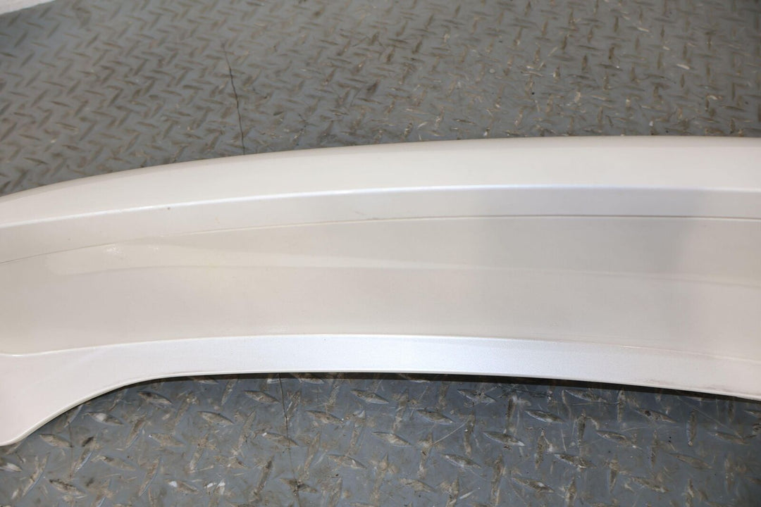 03-06 Escalade Short WB Right Rear Upper Tail Panel Moulding (White Diamond 98U)