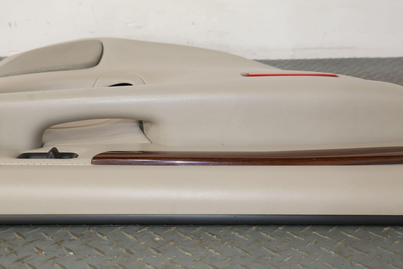 04 Cadillac Escalade Rear Left LH Interior Door Trim Panel (Shale 152) Leather