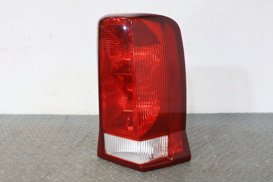 02-06 Cadillac Escalade Short WB Rear Right RH Tail Light Lamp (Tested) OEM