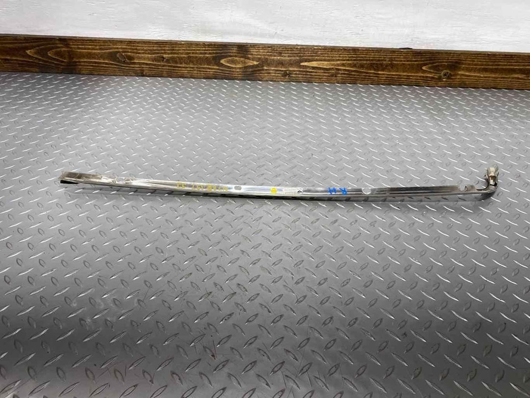 03-10 Bentley Continental GTC Convertible Right Windshield Moulding (Chrome)