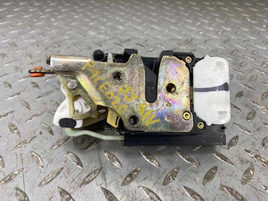 00-04 Chevy C5 Corvette Passenger Right RH Door Lock Latch (Tested)