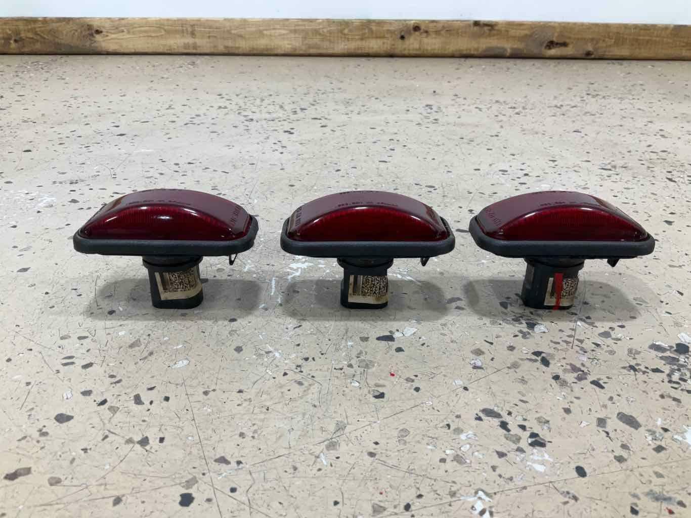 03-07 Hummer H2 Rear Hatch Mounted Marker / Clearance Lights (Red) See Notes