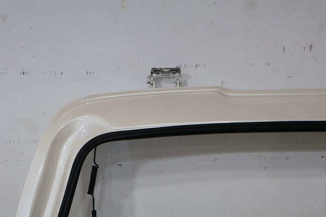 05-06 Cadillac Escalade Bare Rear Hatch Liftgate (White Diamond 98u) No Glass