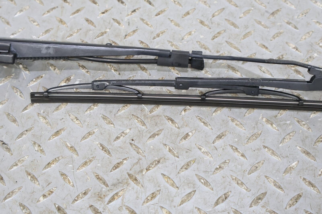 97-04 Chevy C5 Corvette Pair LH & RH Windshield Wiper Arms W/ Blades (Used)