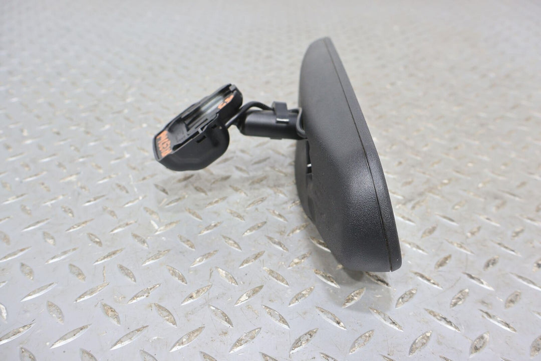 02-06 Chevy Avalanche OEM Auto Dimming Interior Rear View Mirror (Black) Notes