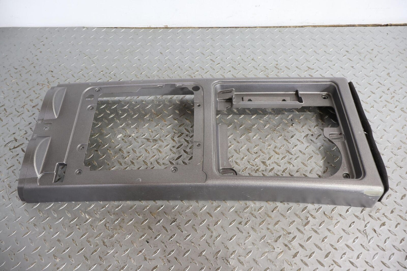 03-07 Hummer H2 Center Console Top Trim Panel Cover Arm Rest Surround OEM (Gray)