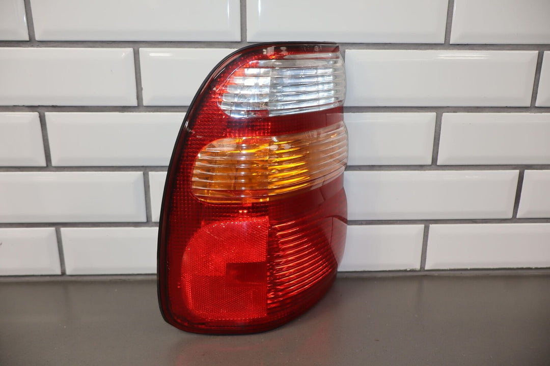 99-02 Toyota Land Cruiser Right Passenger Outer (Quarter Mounted) Tail Light