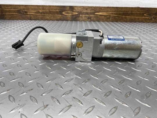 07-14 Mercedes CL63 C216 CL550 CL600 Hydraulic Tail Gate Pump (A2168000148)