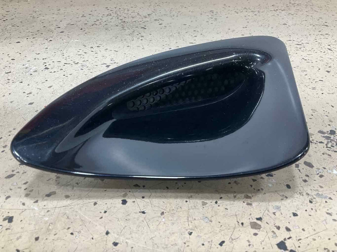 96-98 Ford Mustang Cobra Right Passenger Quarter Panel Vent/Scoop (Ebony UA)