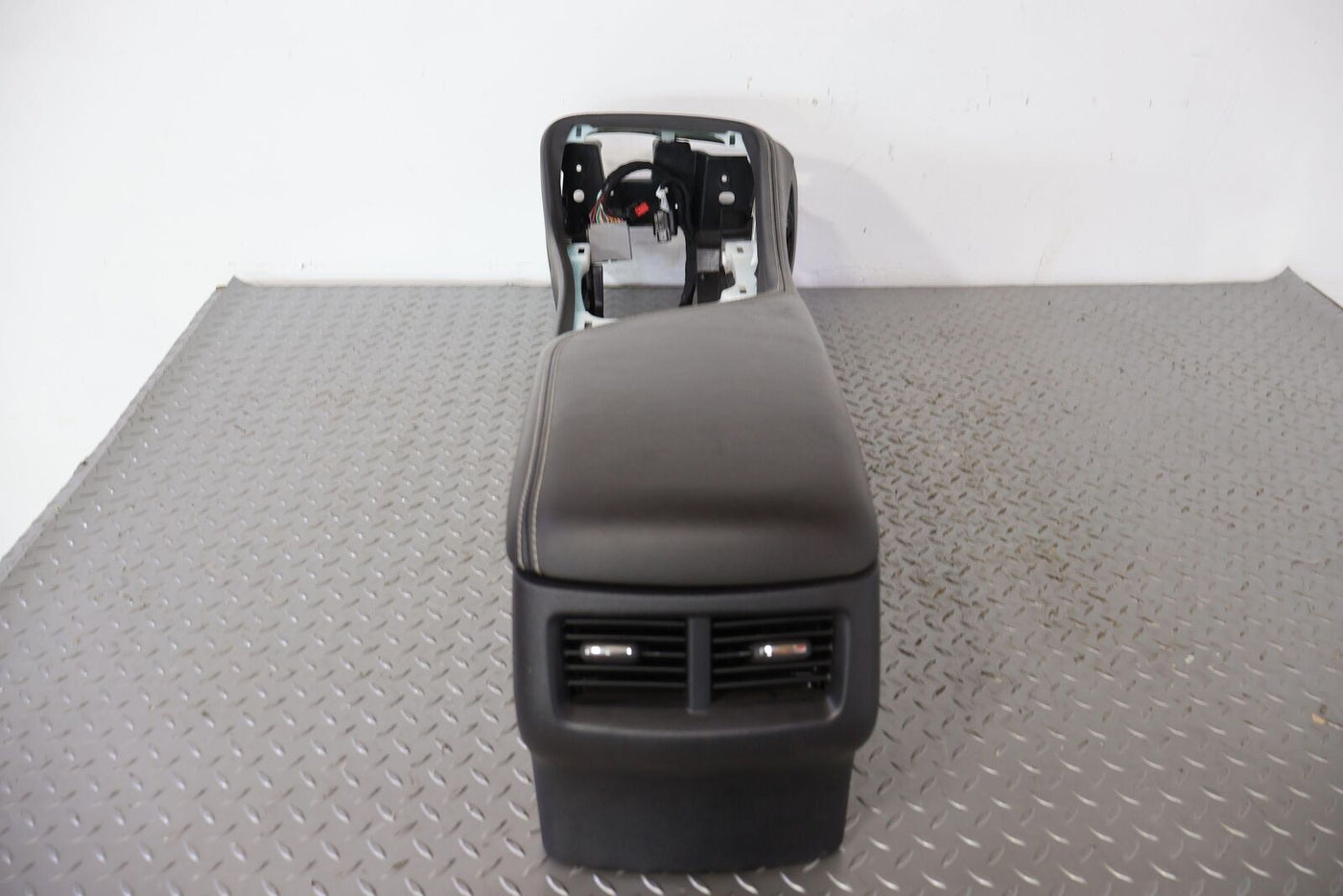 15-22 Dodge Challenger SRT Hellcat Bare Center Floor Console (Black JBX9) Auto