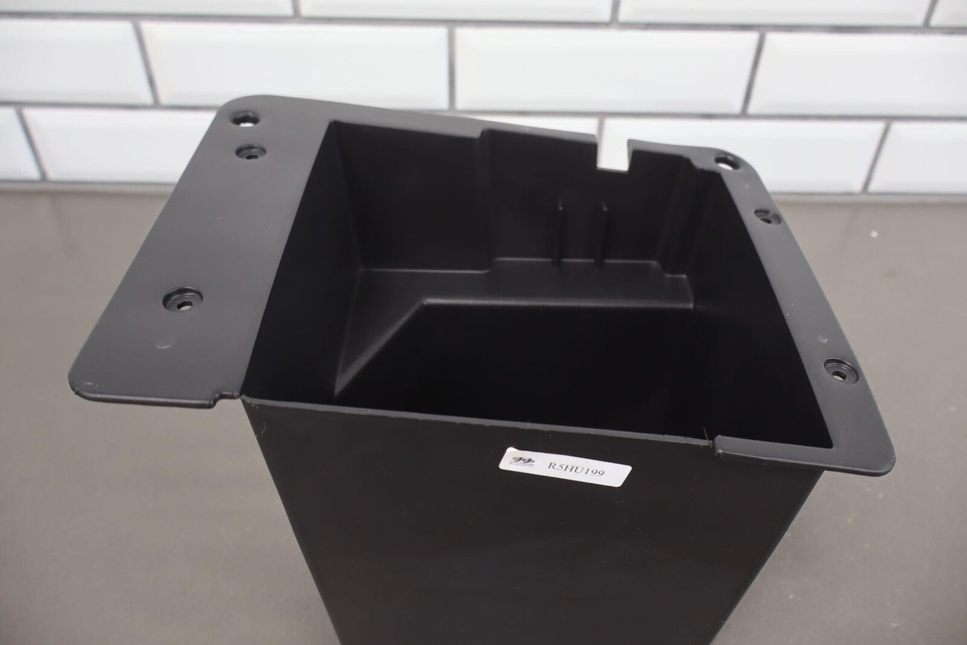 03-07 Hummer H2 Center Floor Console Cubby Insert (Black) OEM