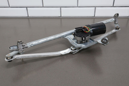 05-12 Porsche 911 997 Windshield Wiper Transmission With Motor (997.628.035.00)