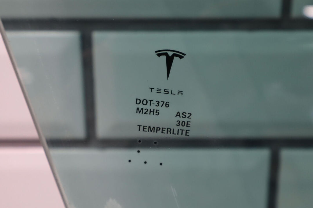 2012-2015 Tesla Model S Front Right RH Passenger Door Window Glass (Self Tint)