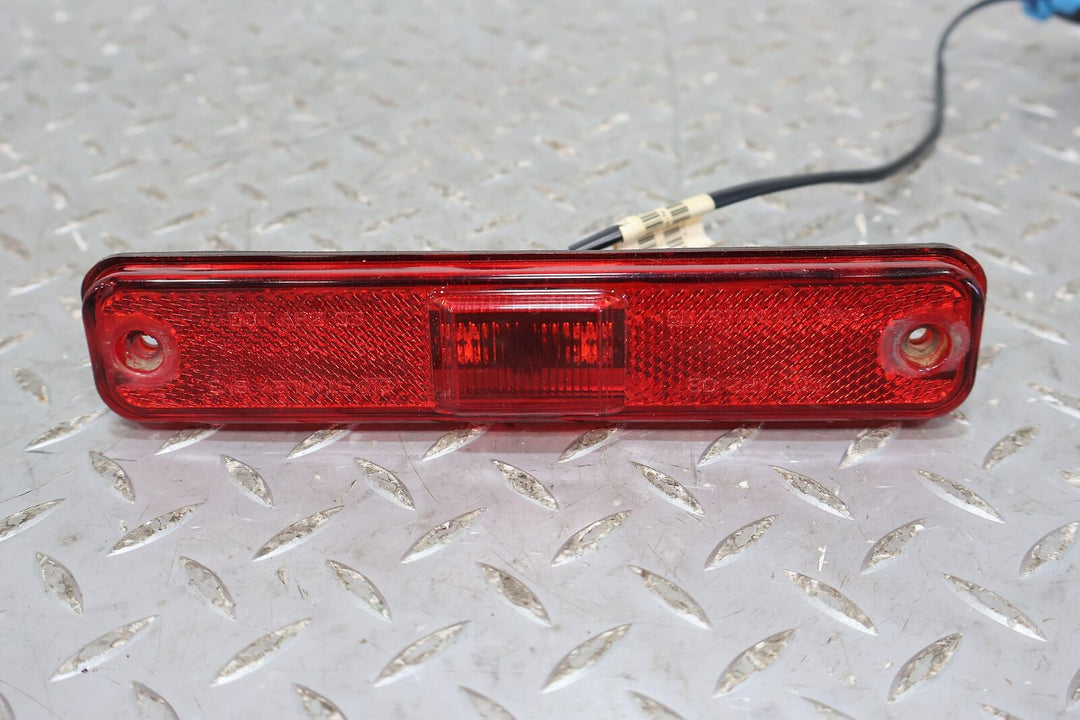 03-09 Hummer H2 Left LH Driver Rear Marker Light (Red Lens) Tested