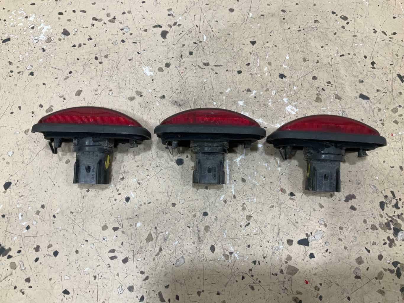 03-09 Hummer H2 Rear Hatch Mounted Clearance Lights (Red) 3PC (Tested)