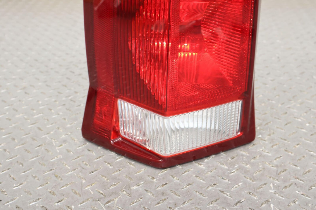 03-06 Cadillac Escalade Long Wheel Base Rear Left LH Tail Light Lamp (Tested)