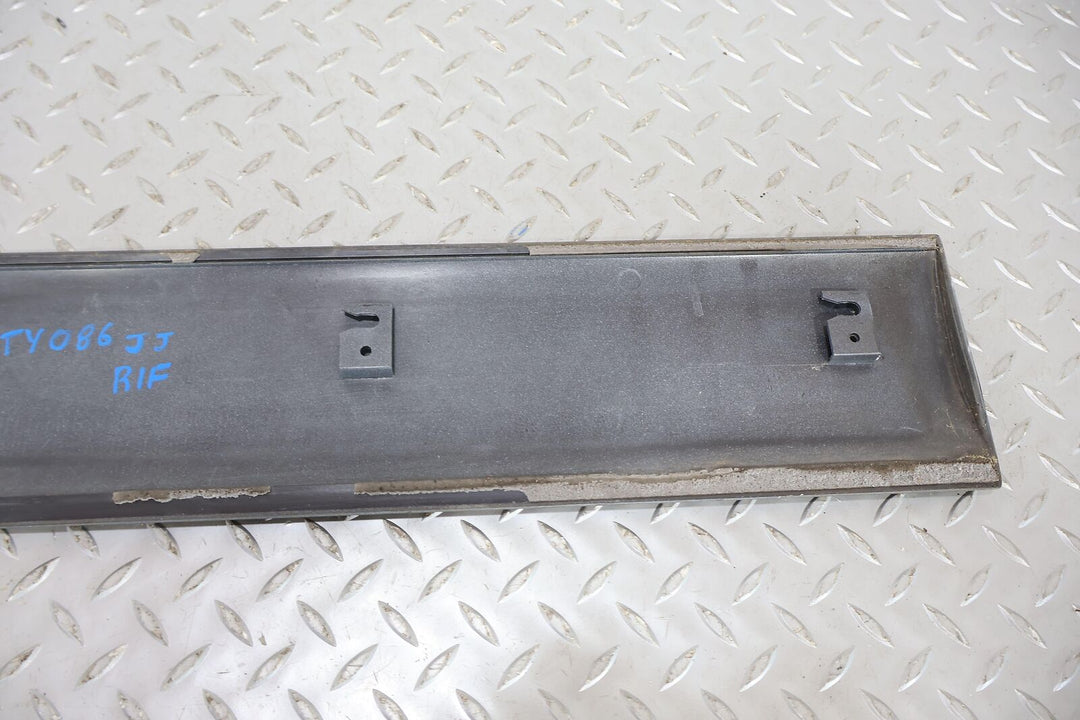 98-02 Toyota Land Cruiser Front Right RH Exterior Door Moulding (Gray Mica) OEM