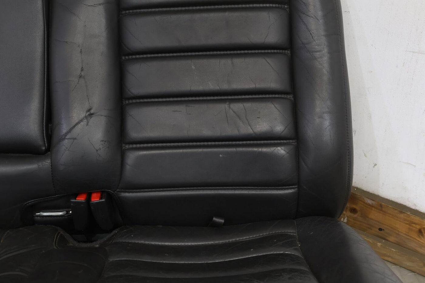 03-07 Hummer H2 2nd / Rear Row Leather Seat (Ebony 482) SUV Only Mild Wear