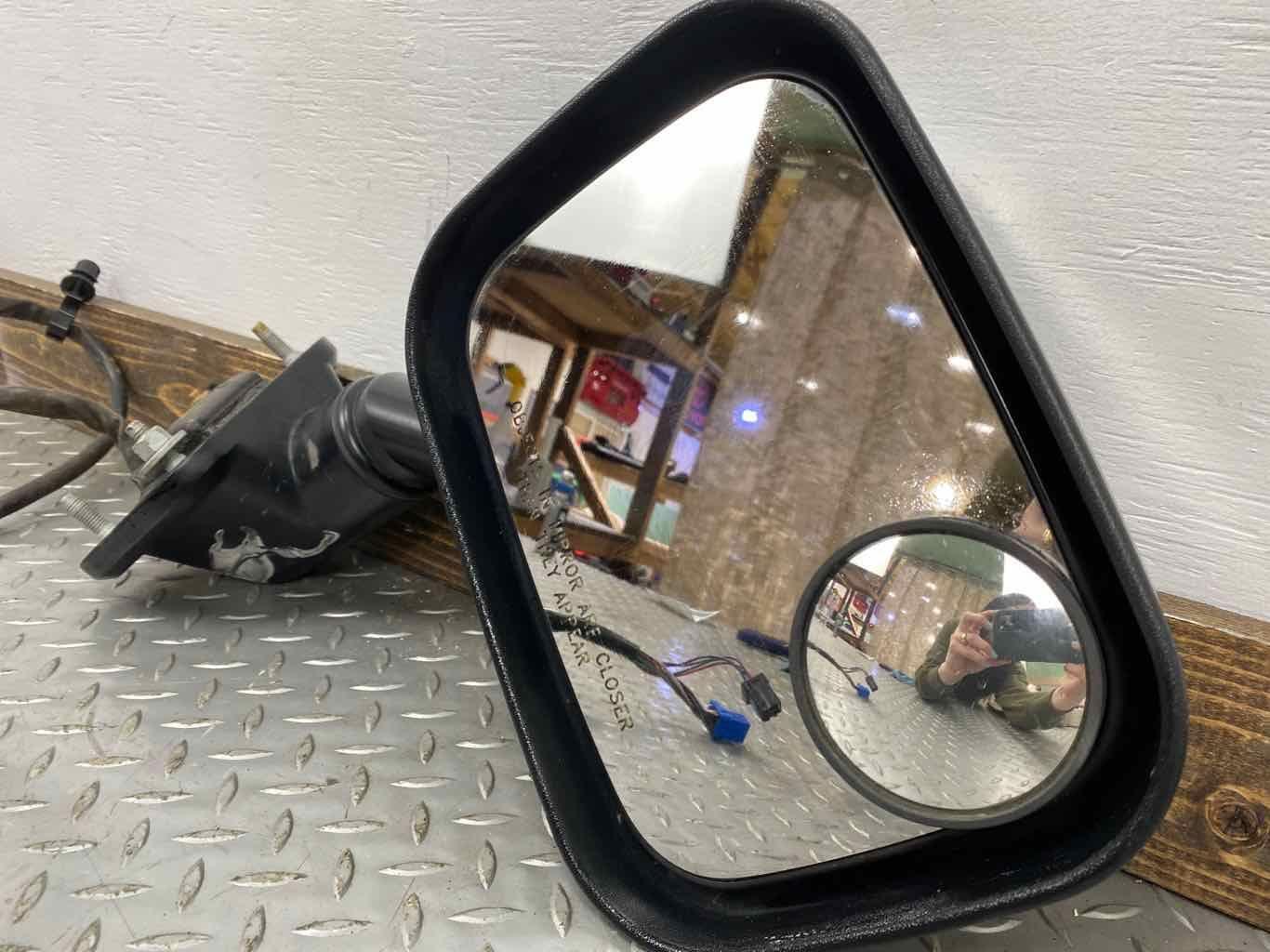 03-07 Hummer H2 Passenger Right Power Door Mirror (Black/Chrome R13) See Notes