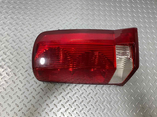 03-06 Cadillac Escalade Right RH Passenger Tail Light OEM (Red Lense)