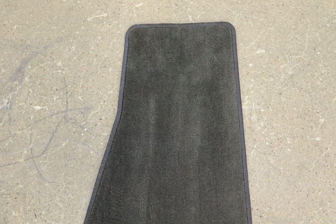 03-06 Chevy SSR LH & RH Pair of Cloth Floor Mats & Carpeted Bed Mat