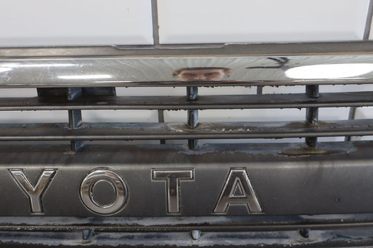 91-94 Toyota Land Cruiser Upper Grille *Peeling/Weathered See ALL Photos*