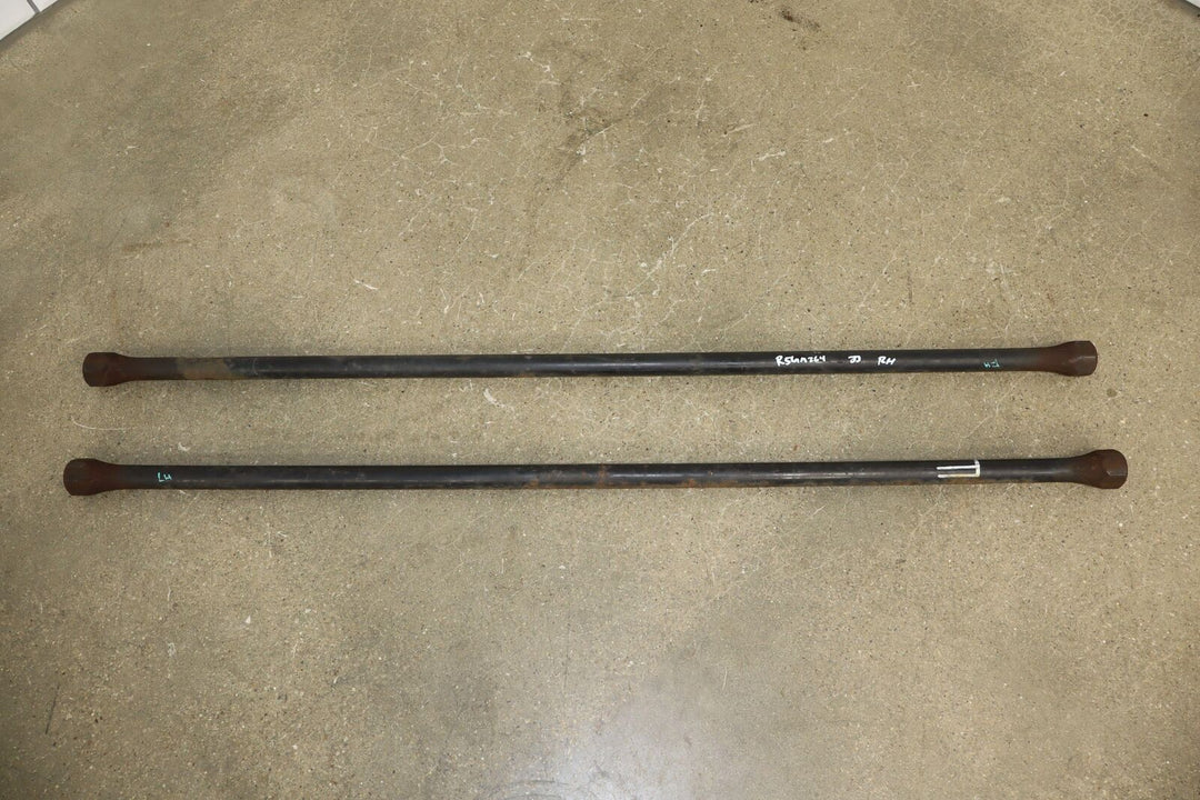 15063980 00 to 06 Suburban 1500 Tahoe 4x4 52" Torsion Bars w/ Mount and Keys OEM