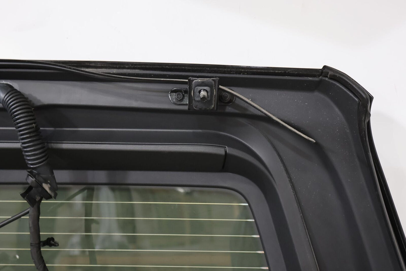 22-24 Rivian R1S Launch Edition Rear Upper Tail Gate (Launch Green) See Photos