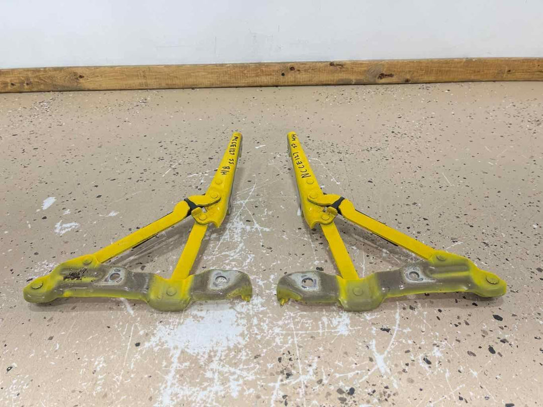 10-15 Chevy Camaro Pair LH & RH Decklid/Trunk Hinges Coupe (Yellow GCO)