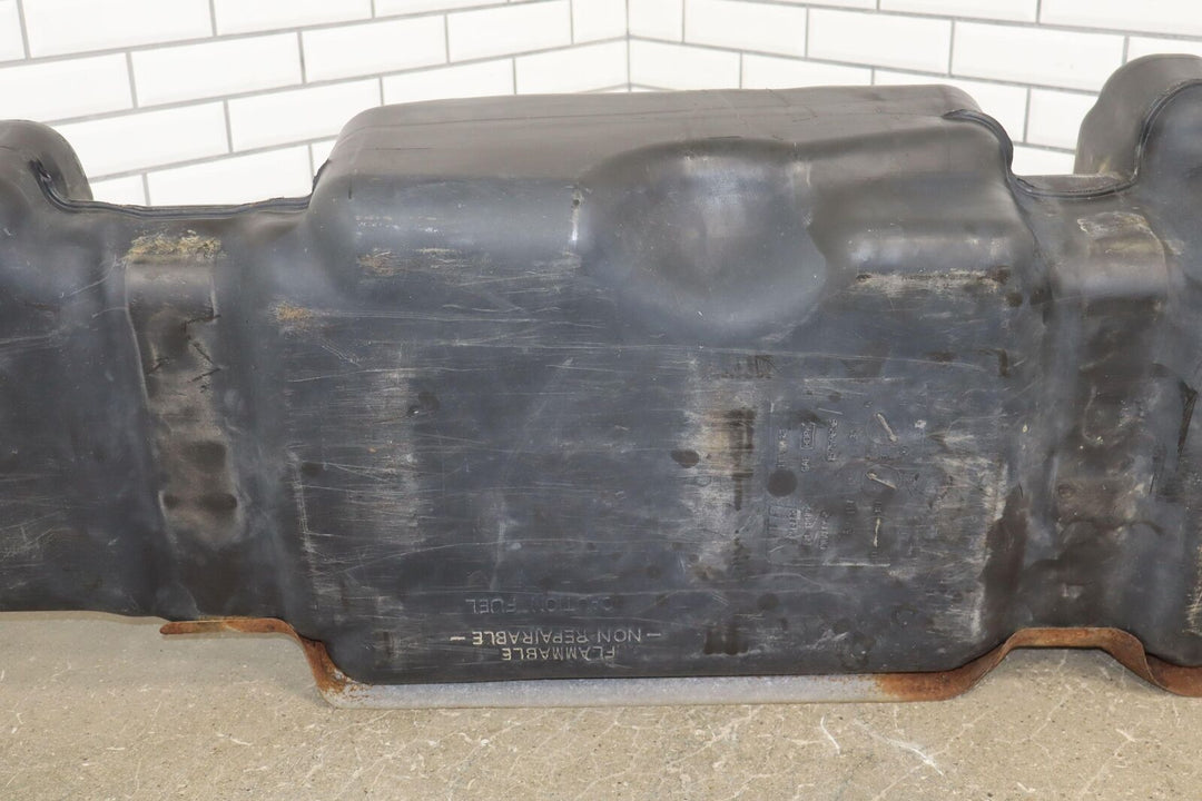 02-03 Cadillac Escalade Tahoe Yukon 26 Gallon Gasoline Fuel Tank W/Pump OEM