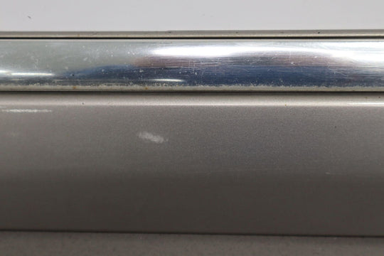 00-06 Chevy Suburban Tahoe Driver Left Front Door Molding (Pewter Metallic 11u)